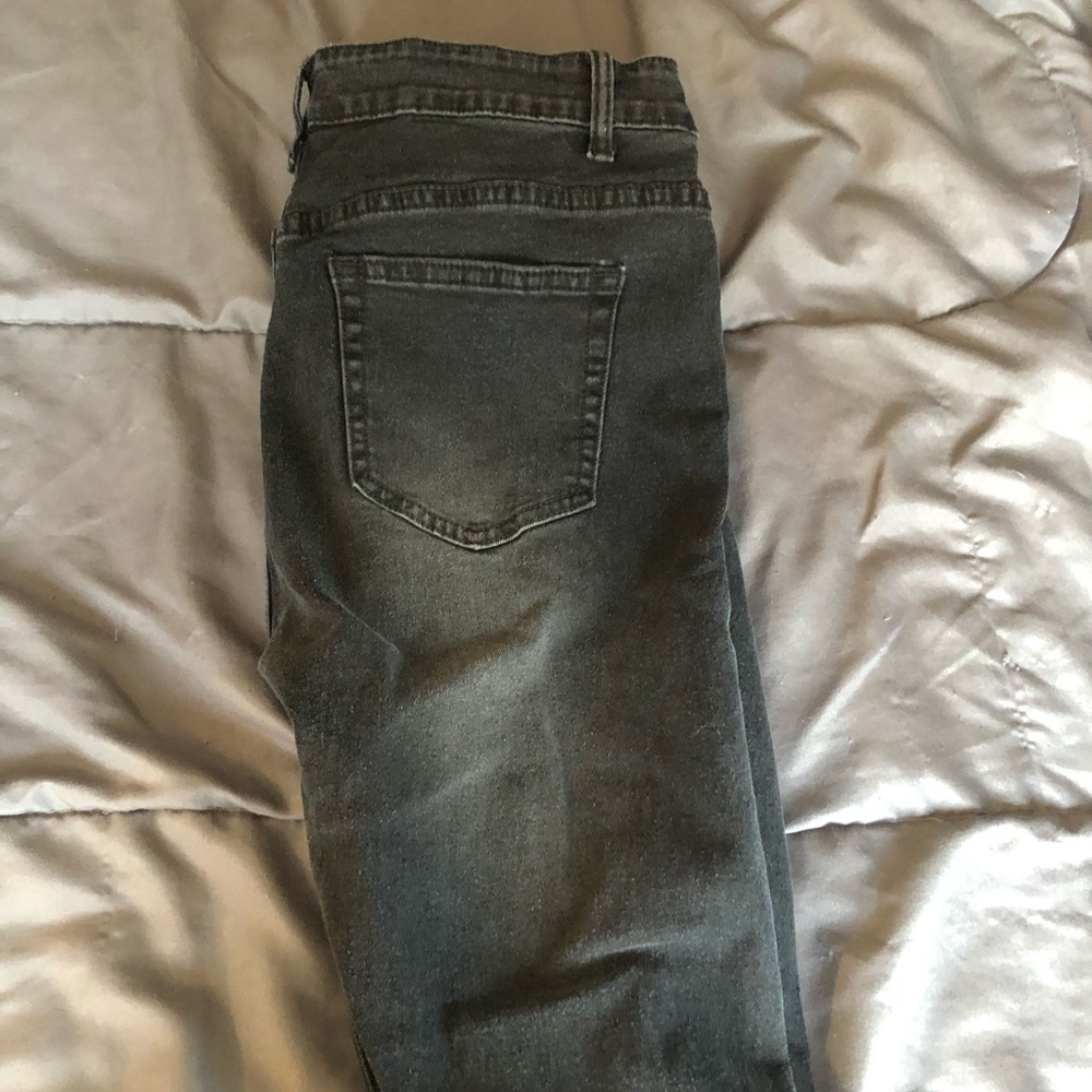 High waisted ripped knee skinny Jean - Picture 3 of 9